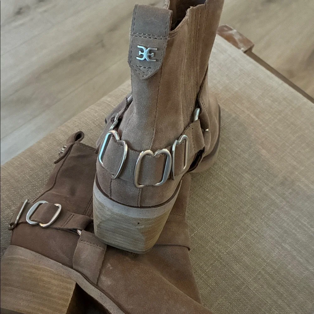 Sam Edelman Tan Ankle Booties - Picture 5 of 8